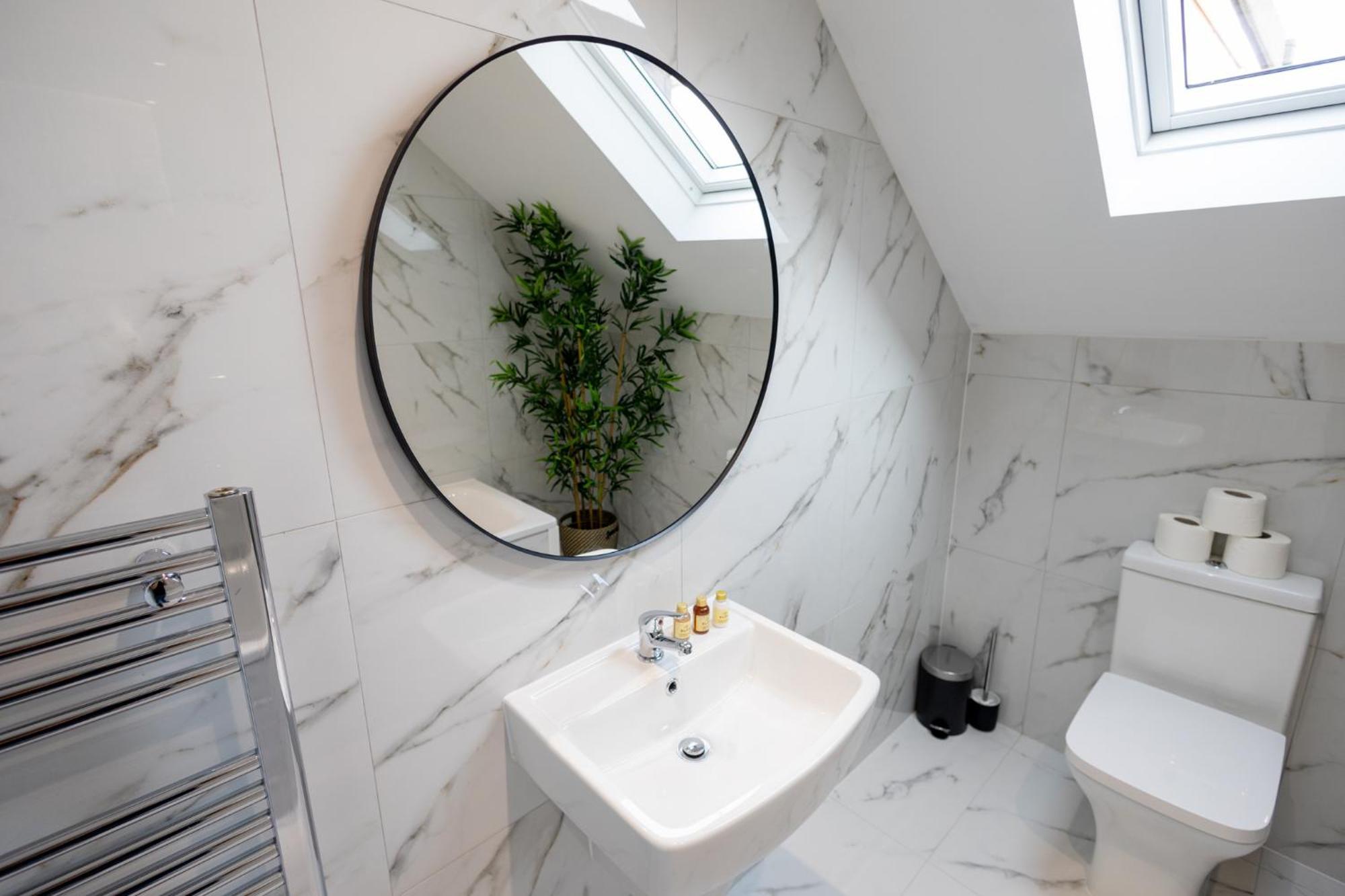 Contemporary 3Br Flat In Watford Apartment Exterior foto